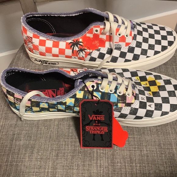 Stranger Things Vans - Surfer Boy Pizza Checkerboard Shoes - Picture 6 of 8